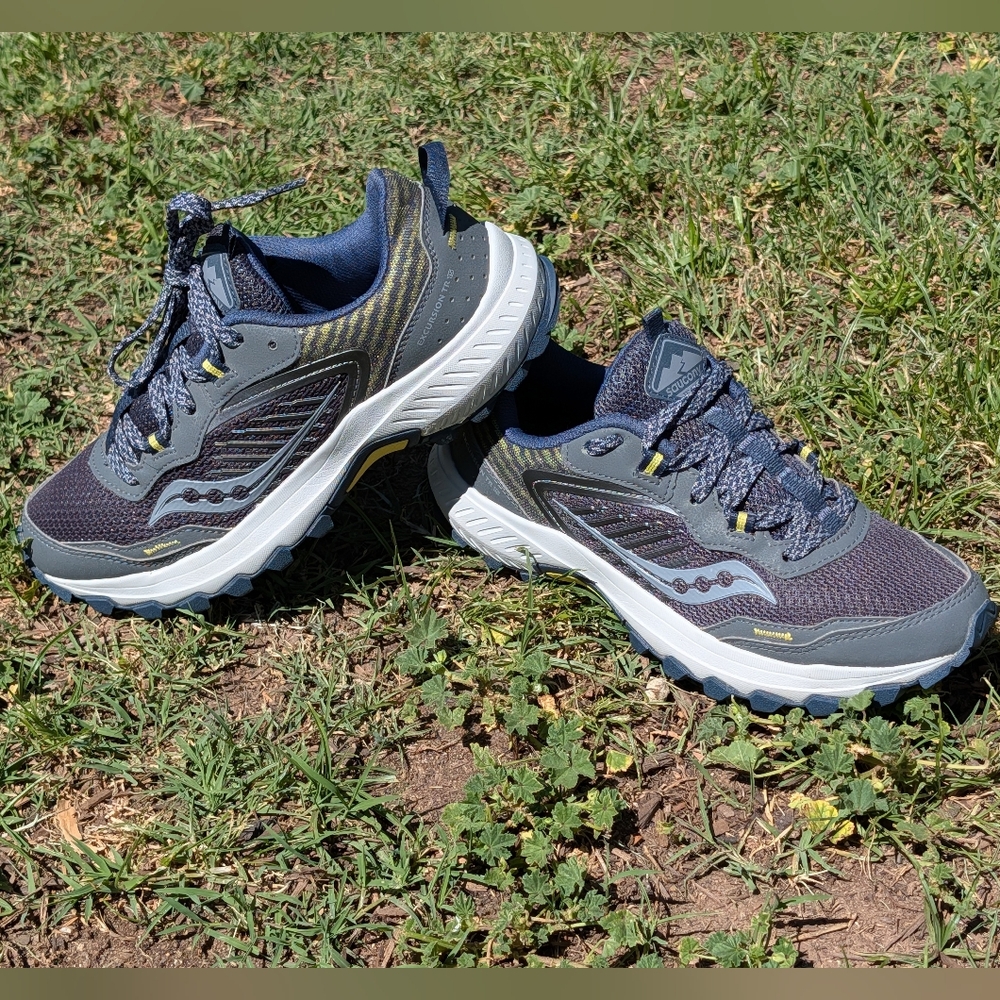 Saucony Men's Grey Trail Running Shoes - Blue Accents